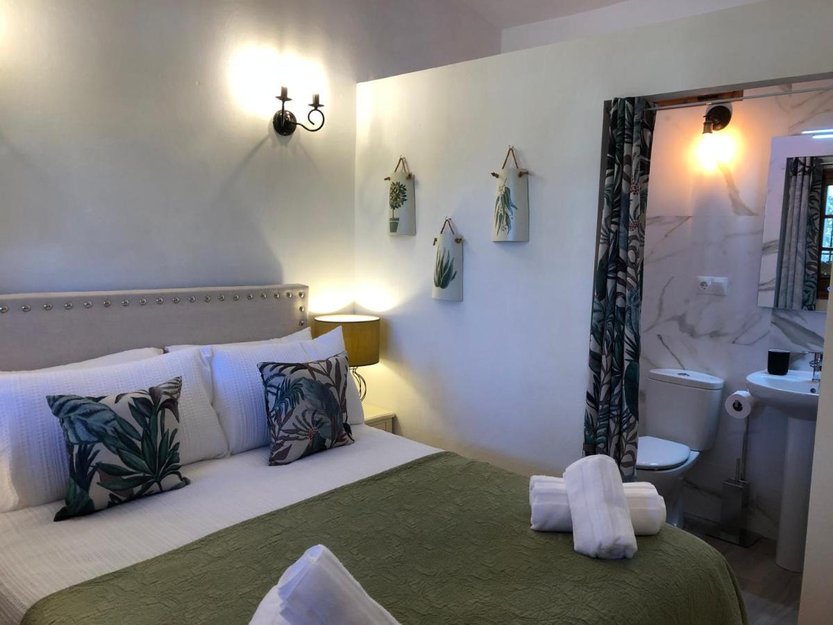 Casa La Alegria 37 Bed & Breakfast Villanueva de Tapia Ngoại thất bức ảnh